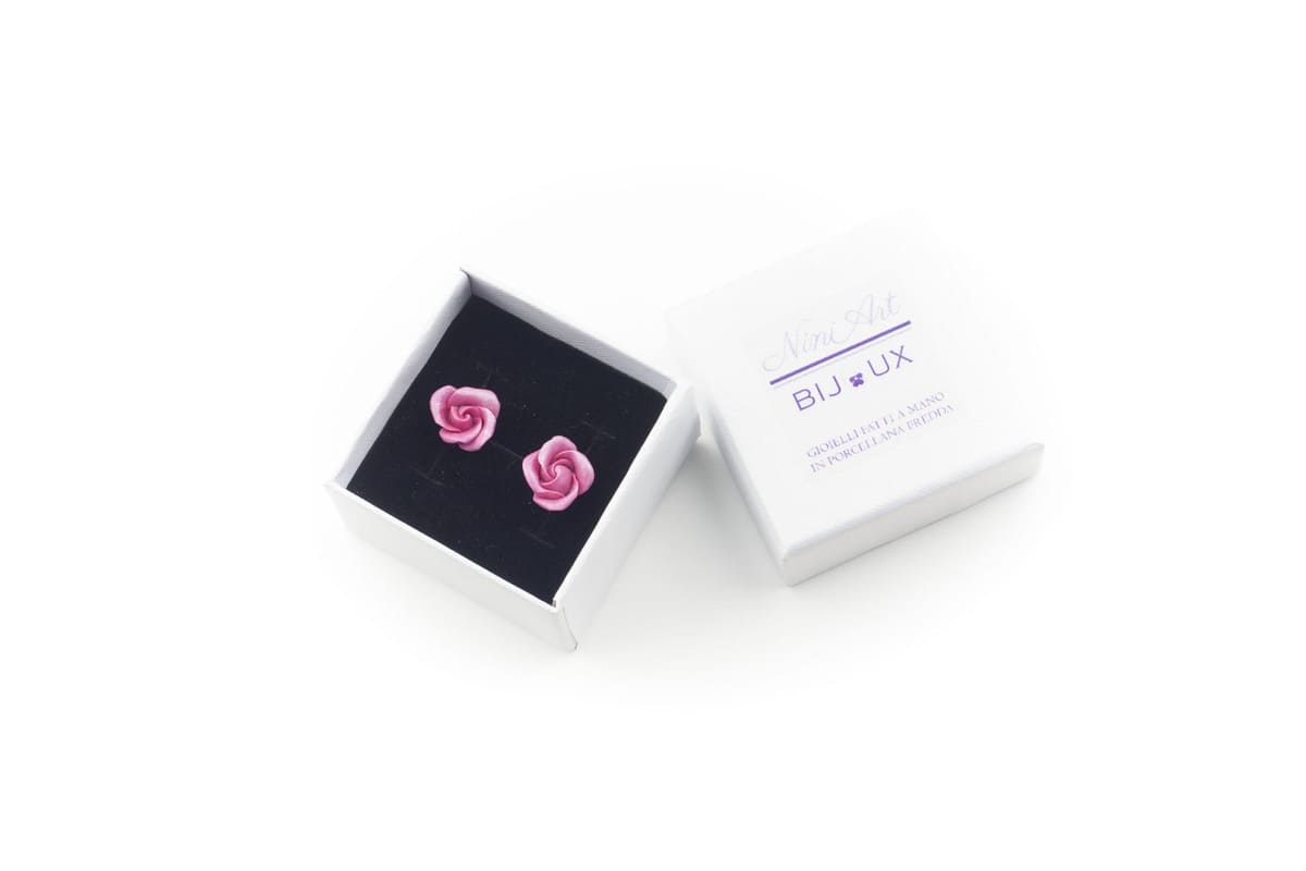 Orecchini a lobo con rose fucsia