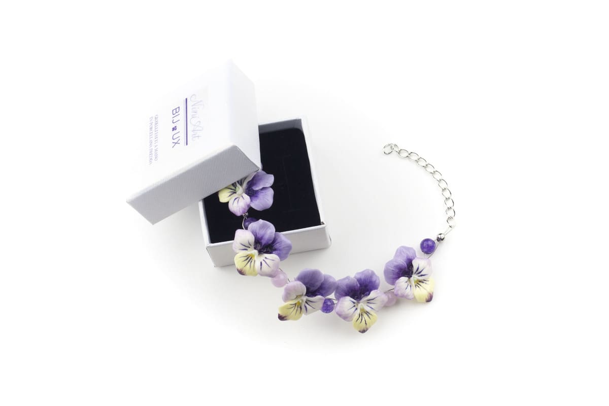 Bracciale con viole del pensiero lilla