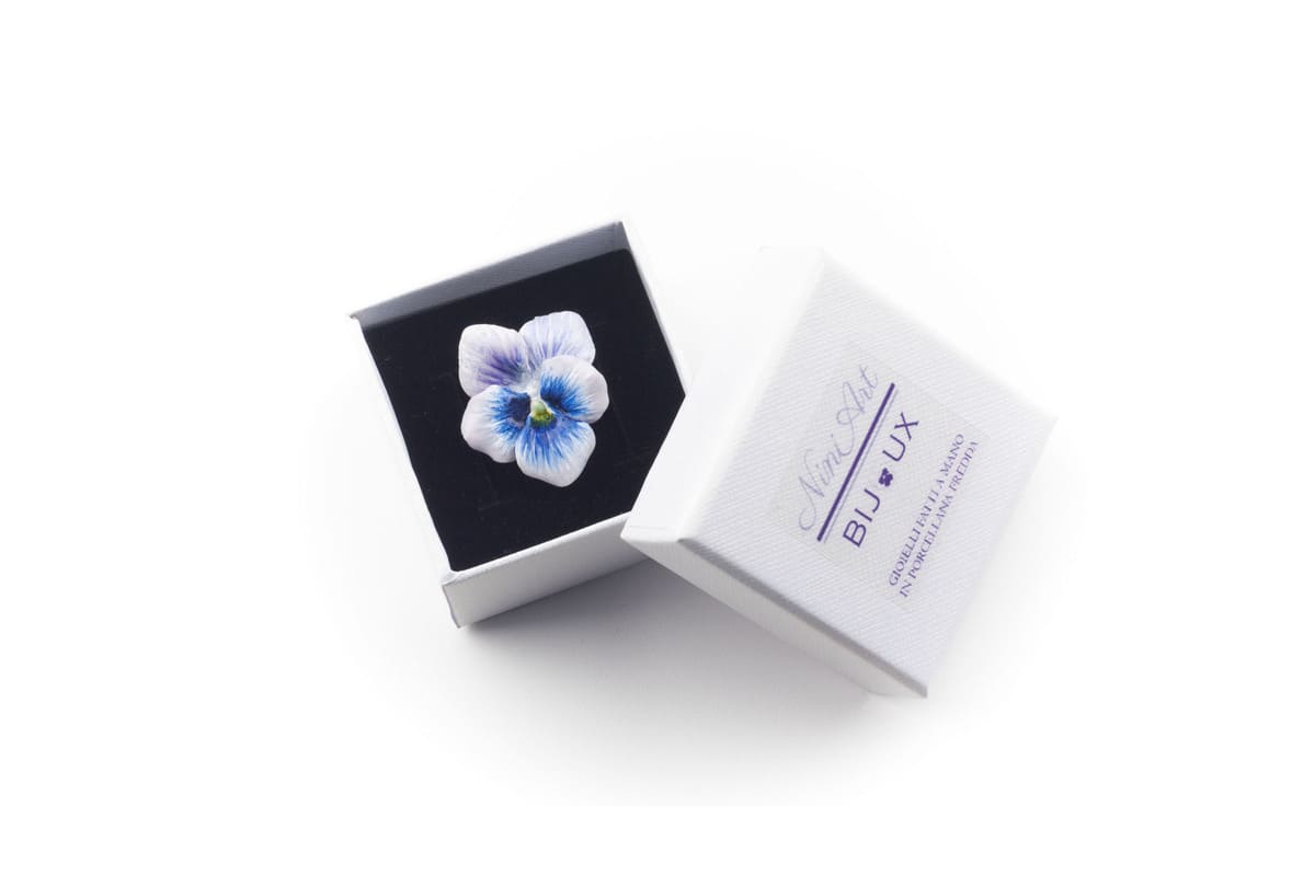 Anello con viola del pensiero viola