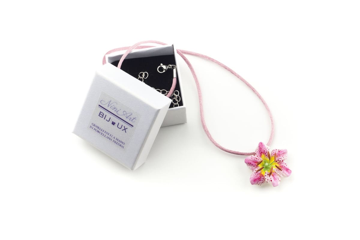 Collana ciondolo giglio bianco e rosa