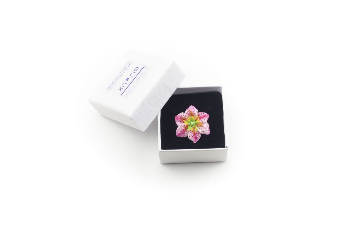Anello con giglio bianco e rosa