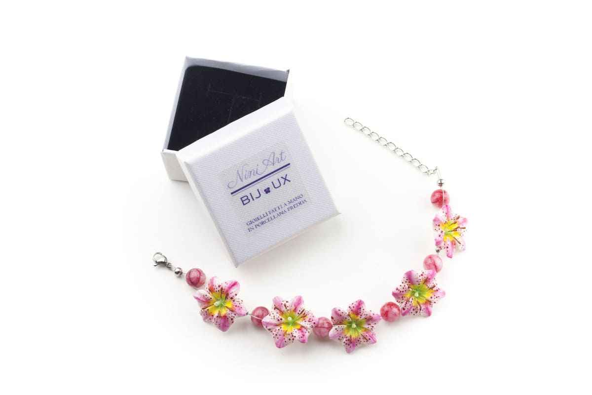 Bracciale con gigli bianchi e rosa