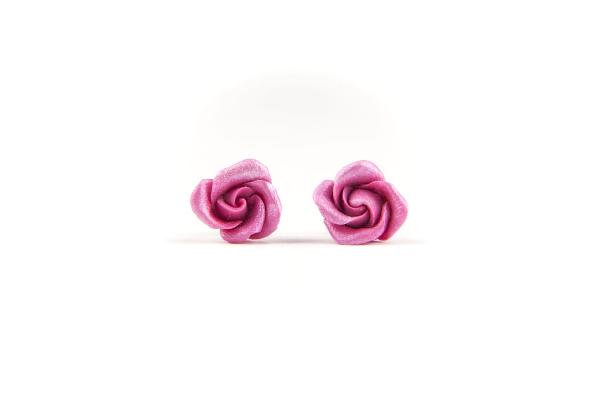 Orecchini a lobo con rose fucsia