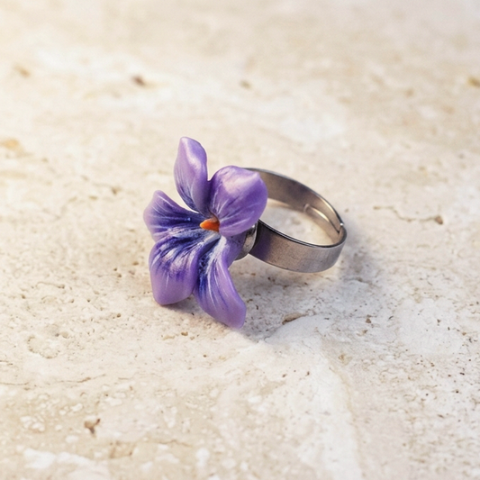 Anello con violetta