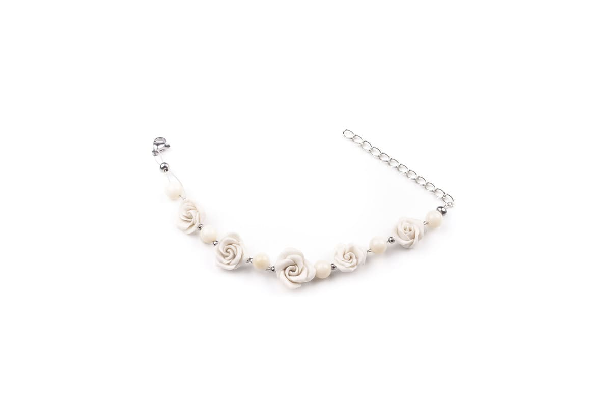 Bracciale con rose bianche