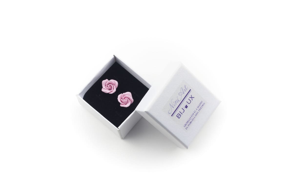 Orecchini a lobo con rose rosa