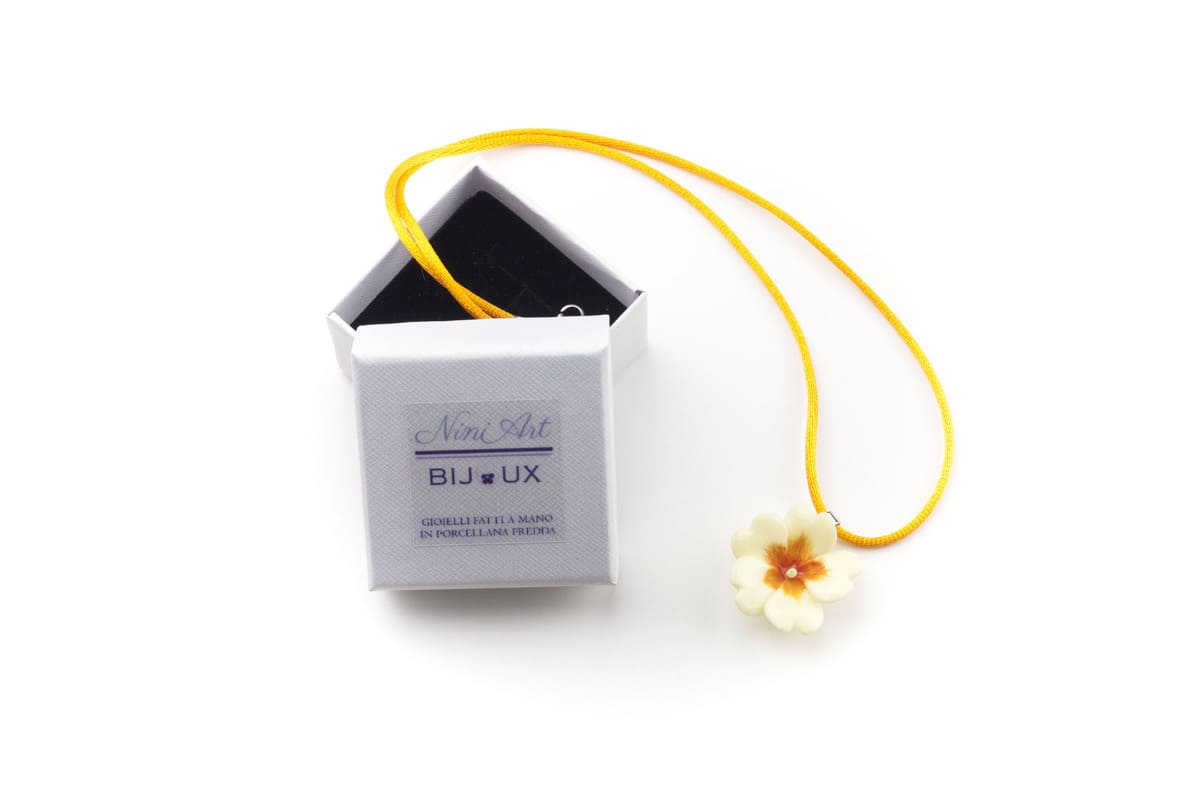 Collana ciondolo primula gialla