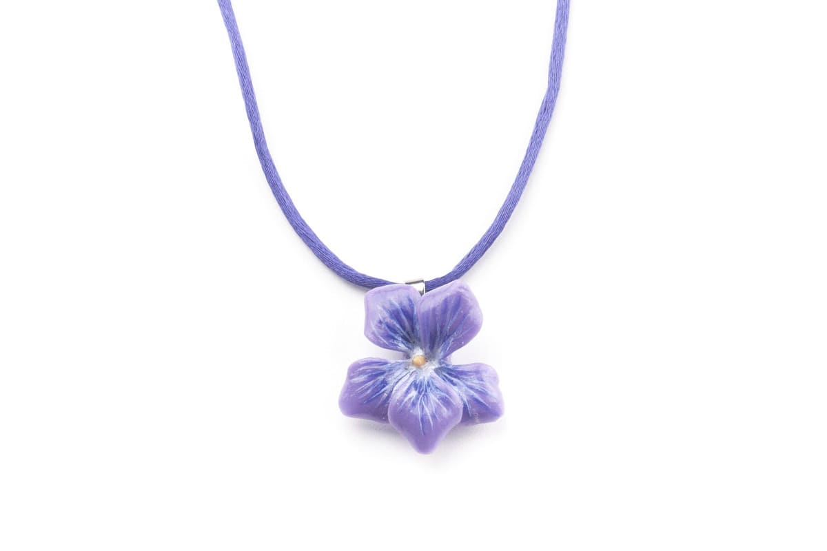 Collana ciondolo violetta