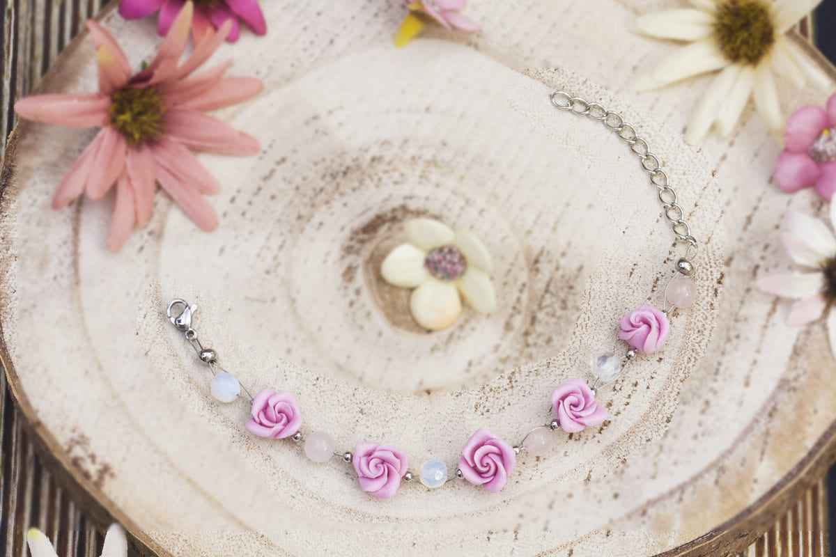 Bracciale con rose rosa