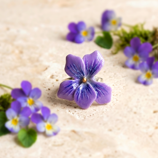 Anello con violetta