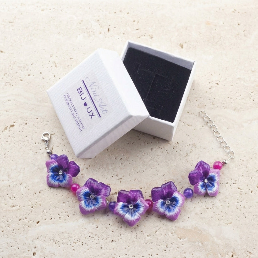 Bracciale con viole del pensiero fucsia